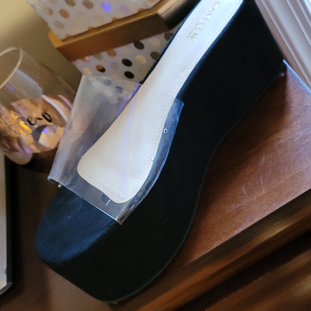 Shoes - Picture 3 of 3